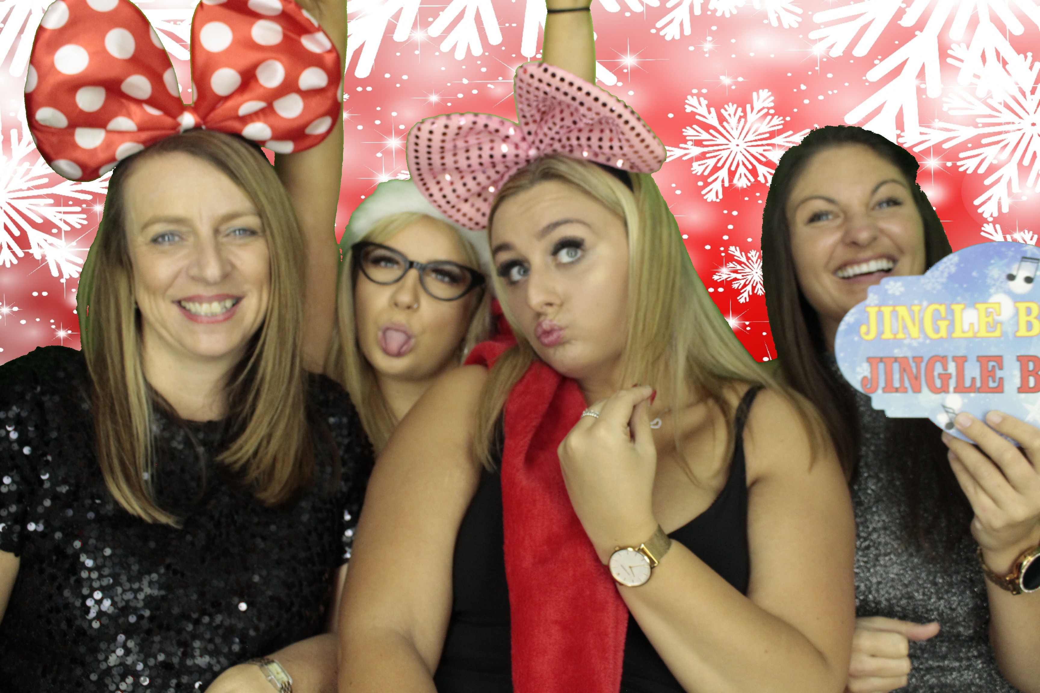 Ocean Network Express Christmas Party 2019 | View more photos from the event at gallery.myphotoboothexperience.co.uk/u/MyPhotoBoothExperienceLtd/Ocean-Network-Express-Christmas-Party-2019